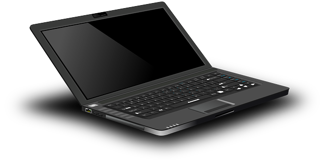 černý laptop